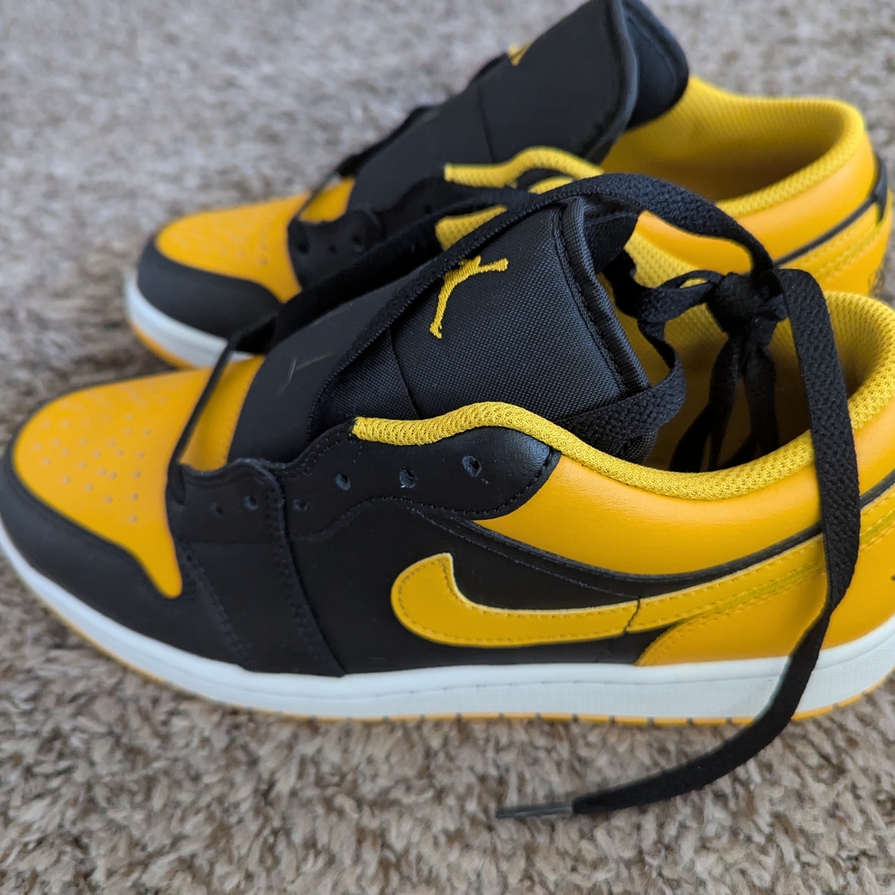 Nike Air Jordan 1 Low Men's Black and Yellow Sneakers, Size 8.5